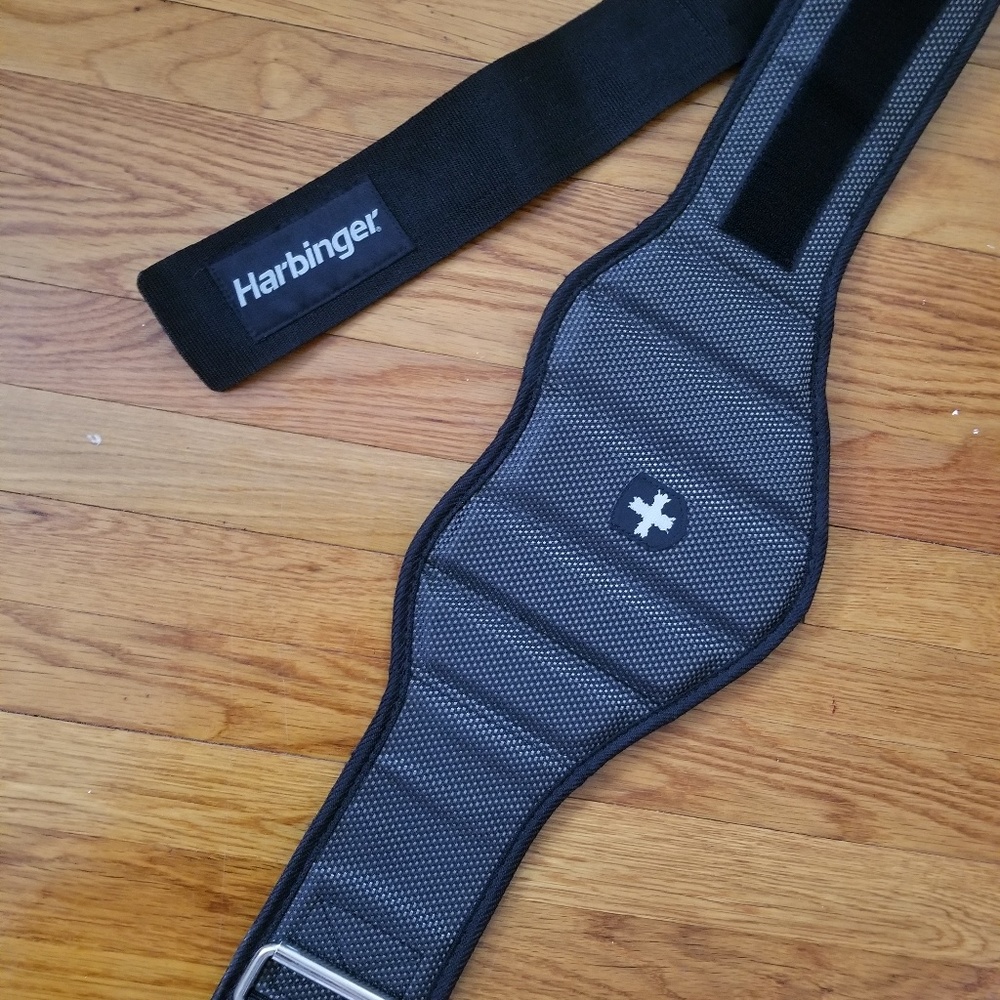 PRICE DROP!! Weight lifting belt w/ velcro closure